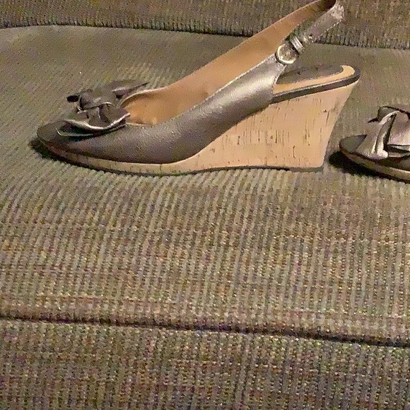 Clark’s bronze cork sling backs, size 8.5M - Picture 6 of 8